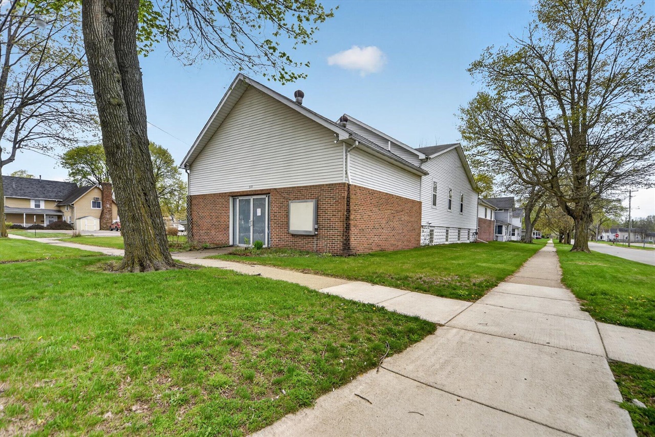 main property photo 2