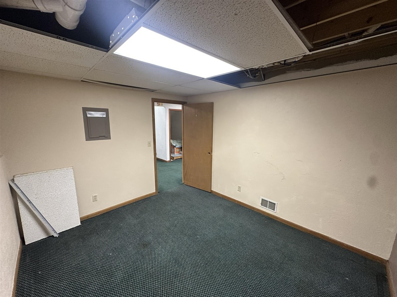main property photo 39