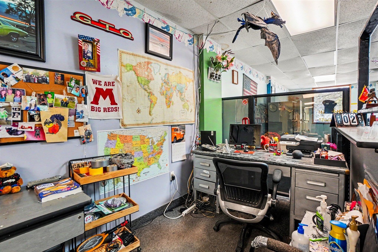 main property photo 6