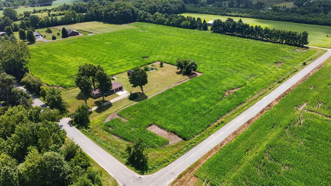 main property photo 36