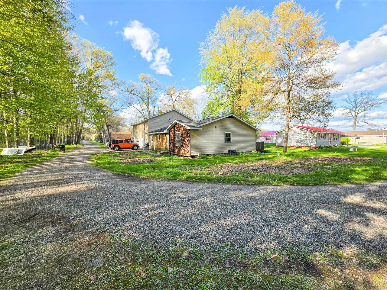 main property photo 8