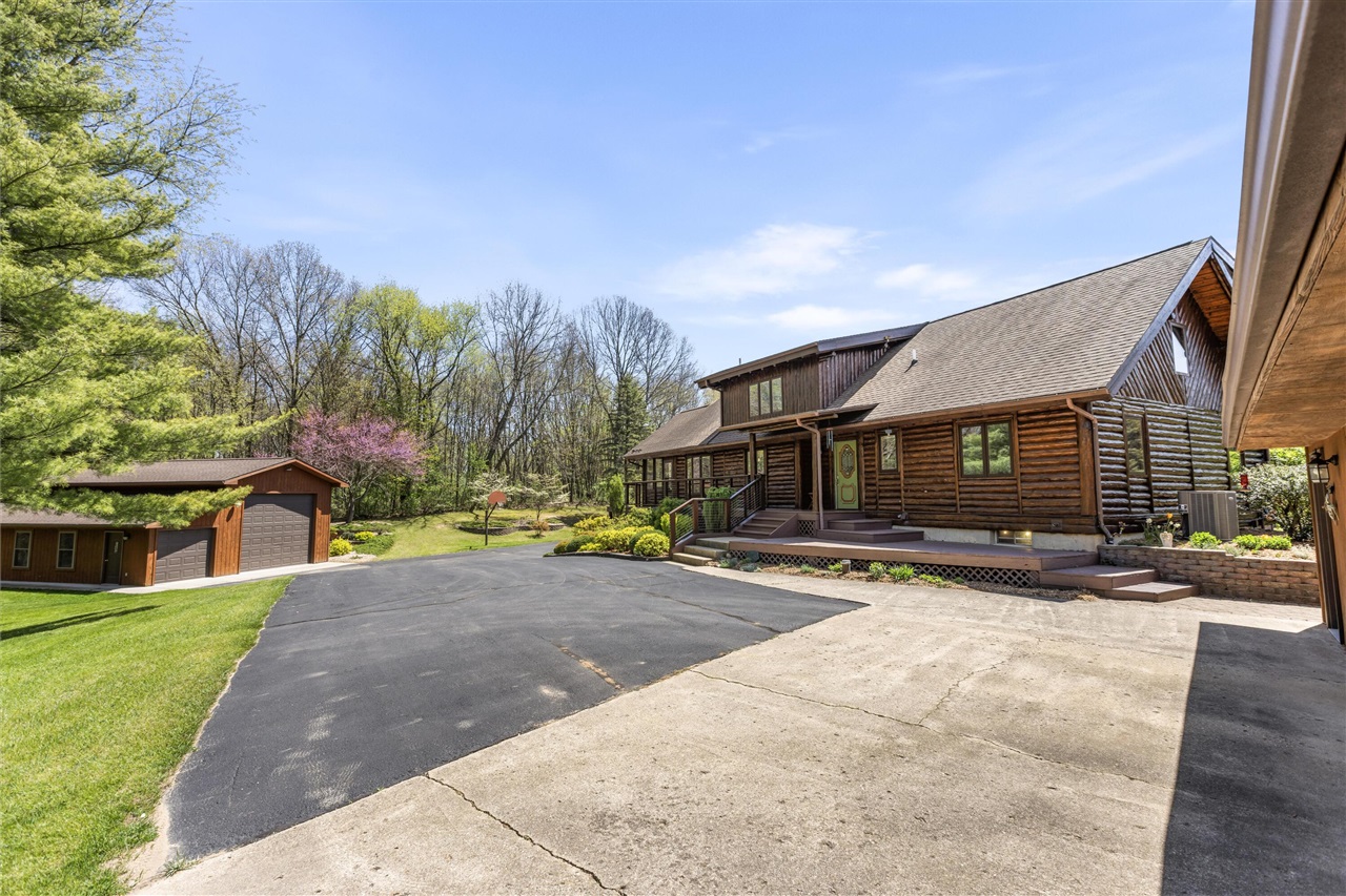 main property photo 8