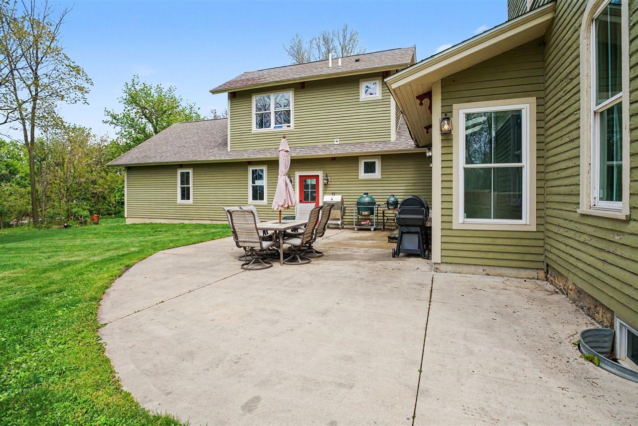 main property photo 41