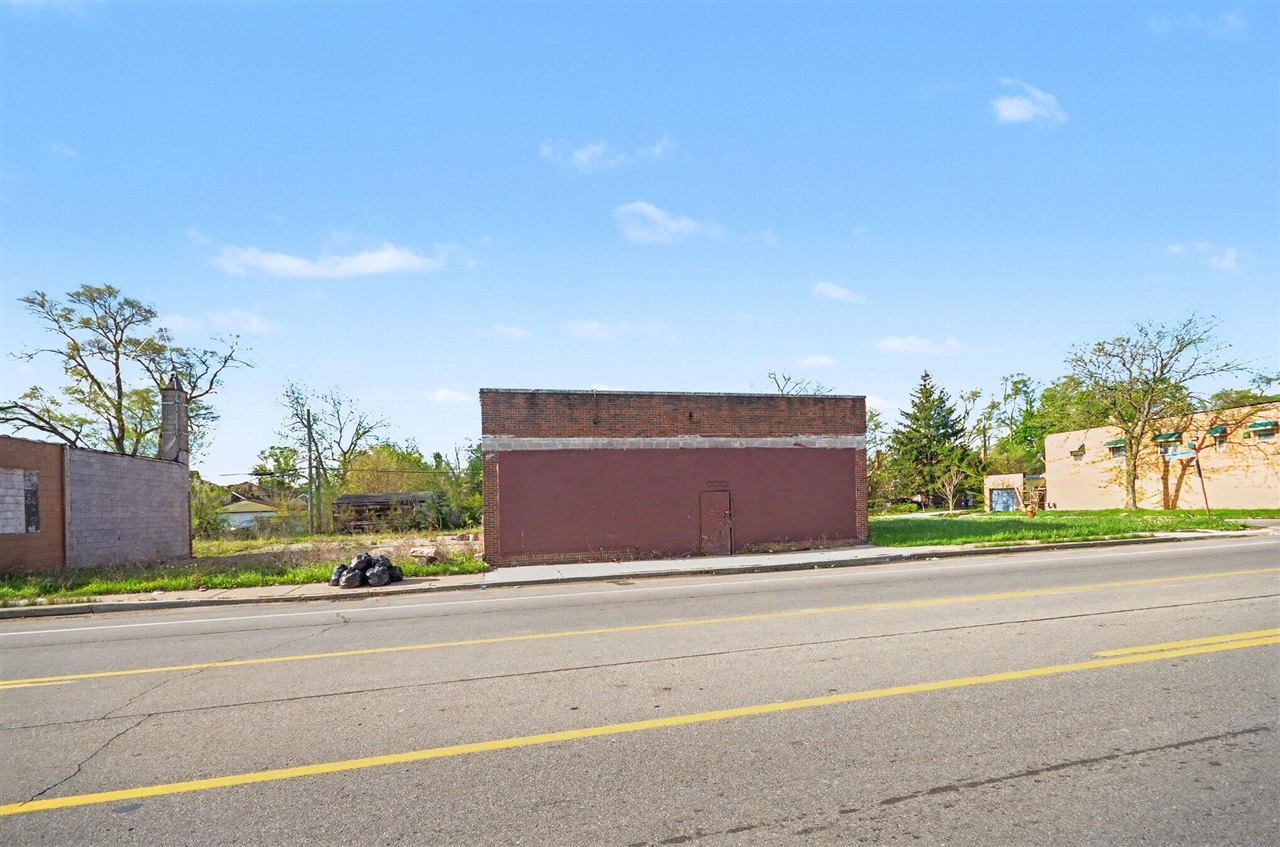 main property photo 7