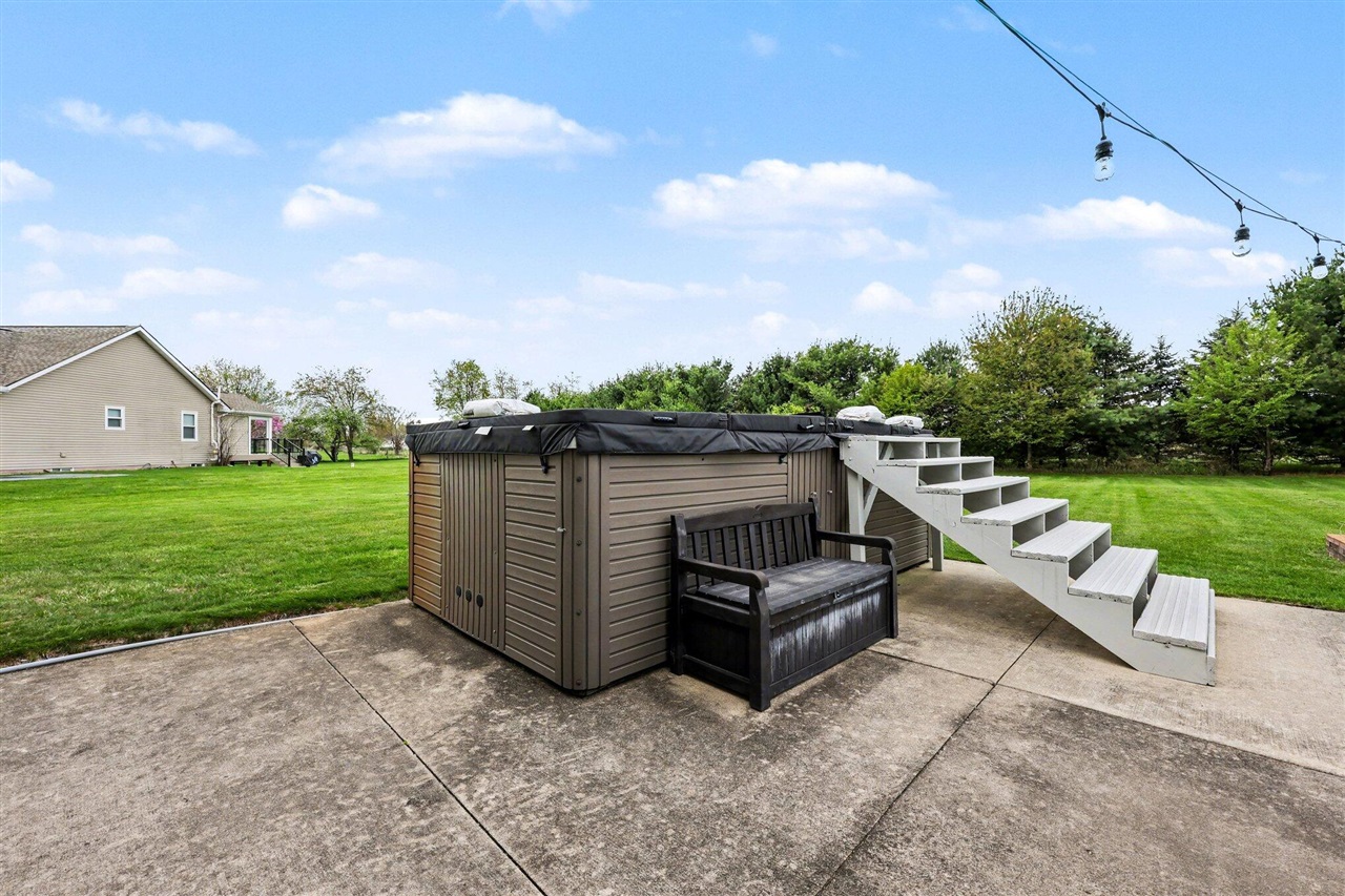 main property photo 38