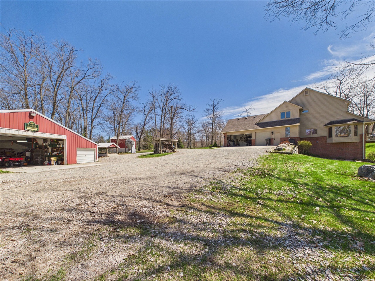 main property photo 30