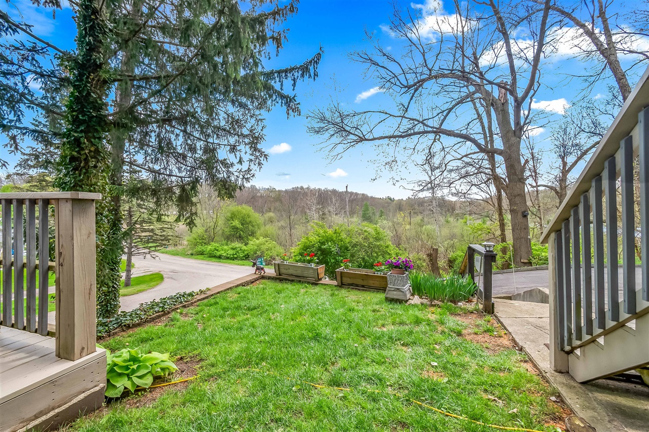main property photo 28