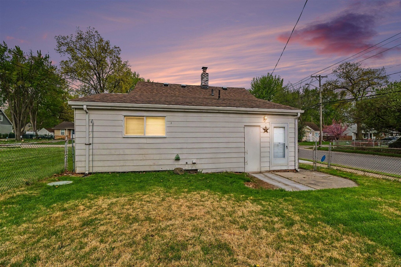 main property photo 25