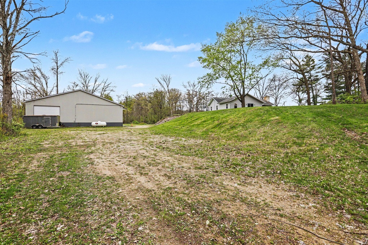 main property photo 35