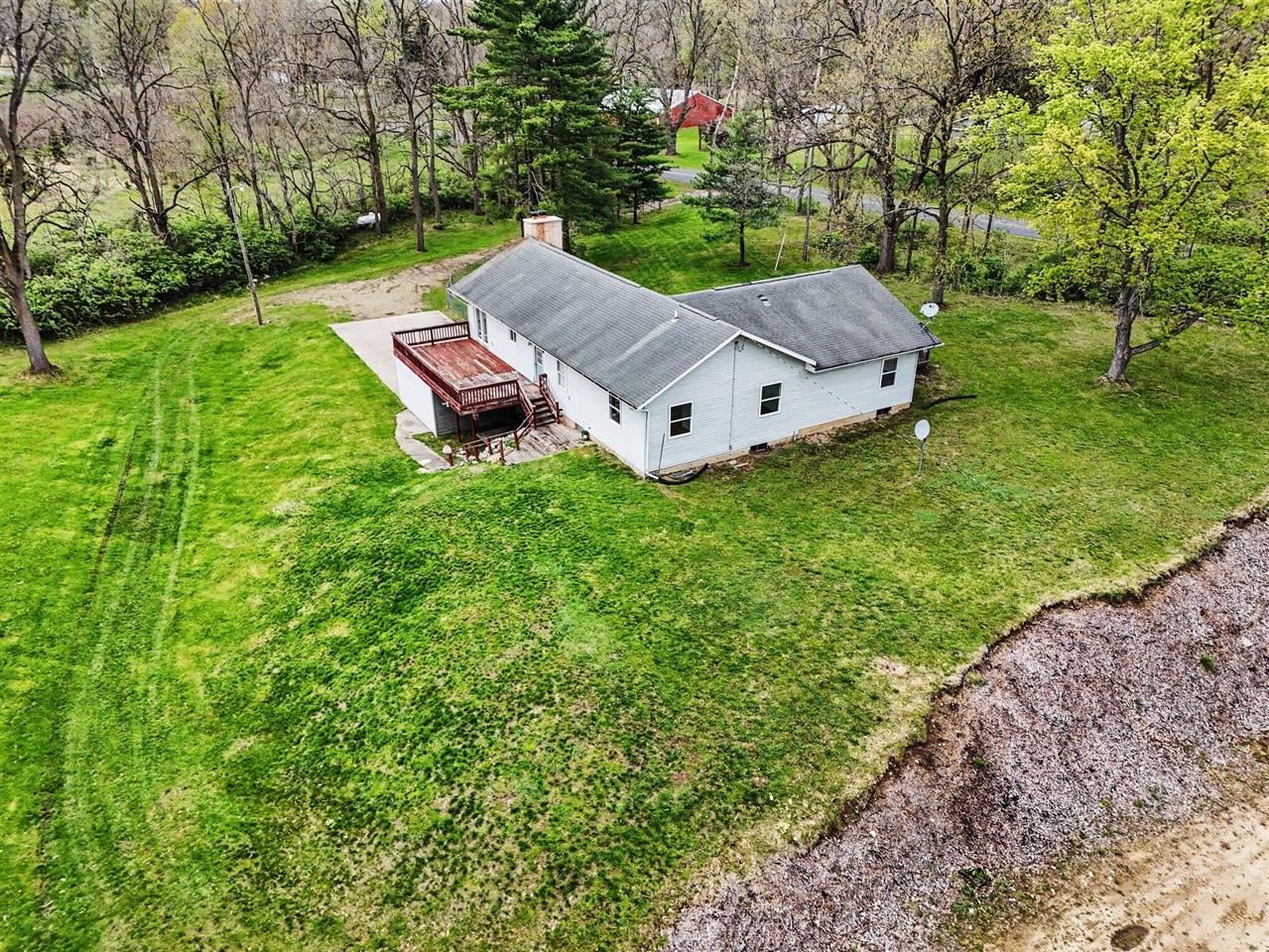 main property photo 40
