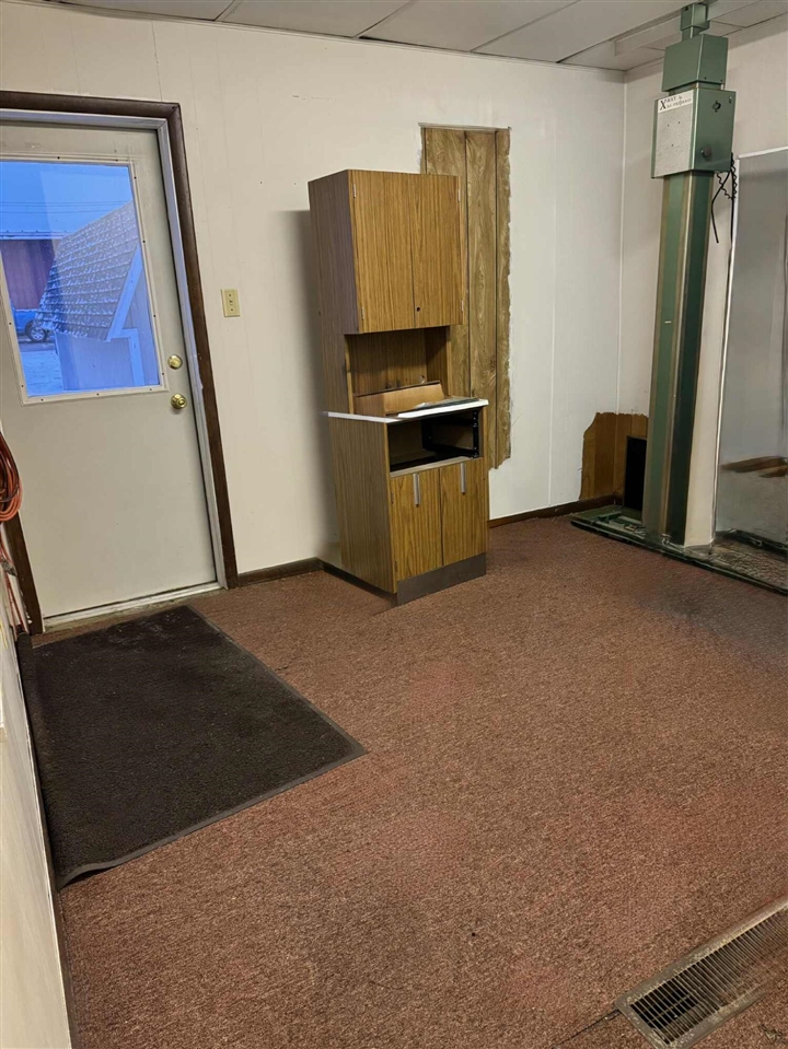 main property photo 40