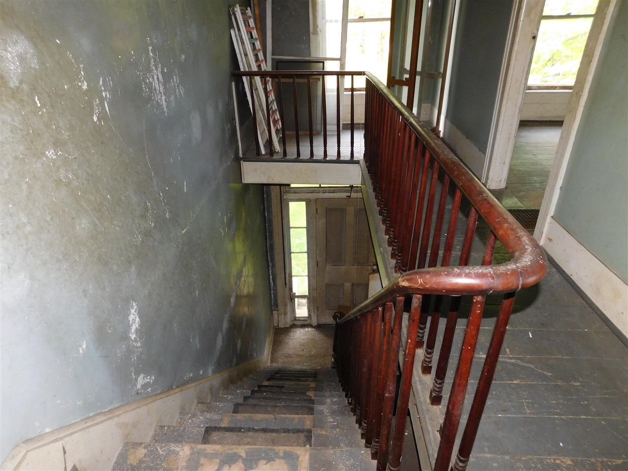 main property photo 16