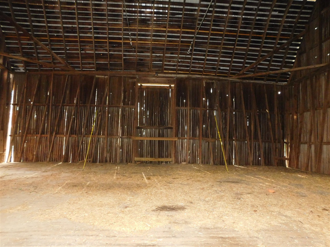 main property photo 28