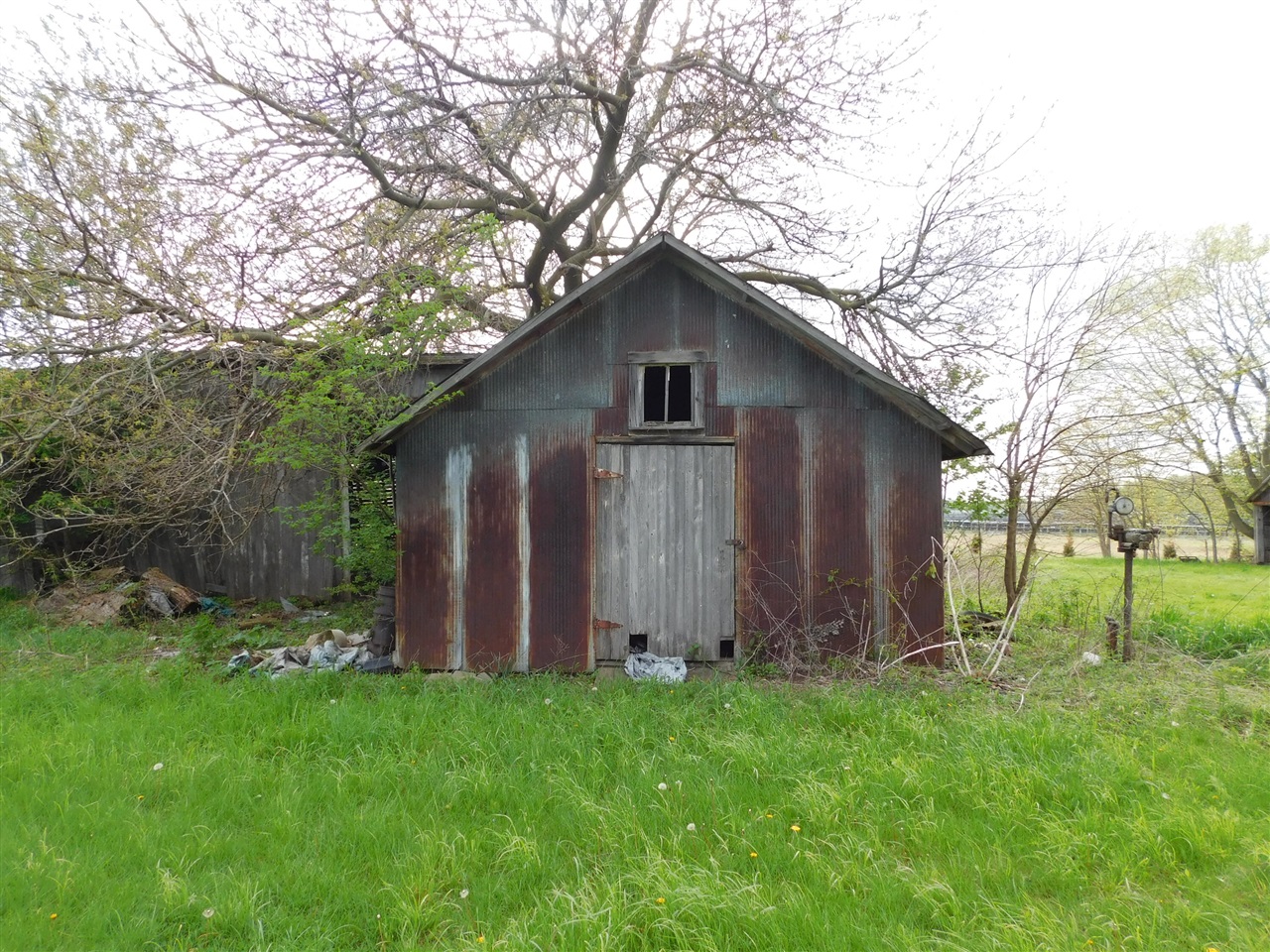 main property photo 34