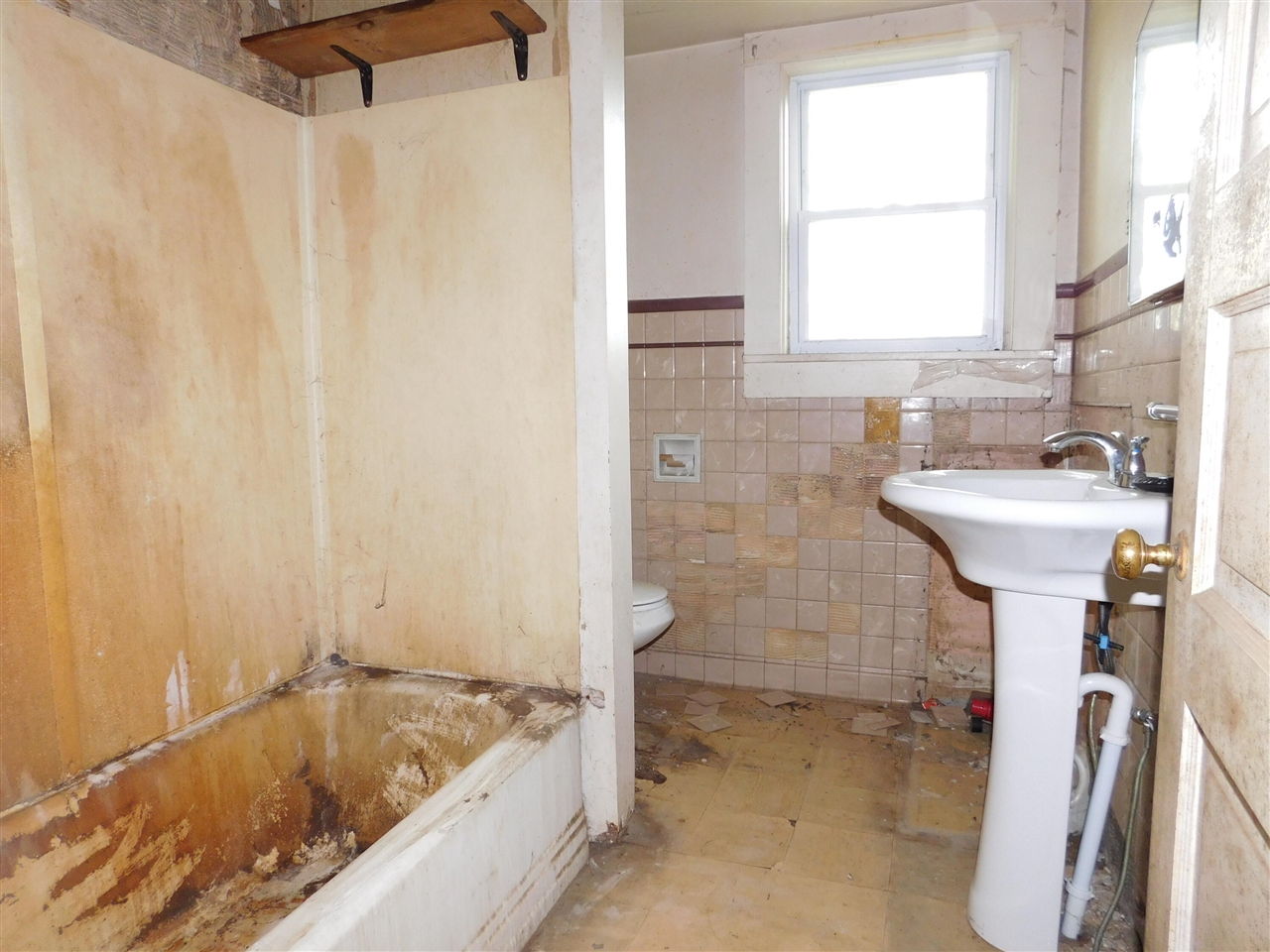 main property photo 6