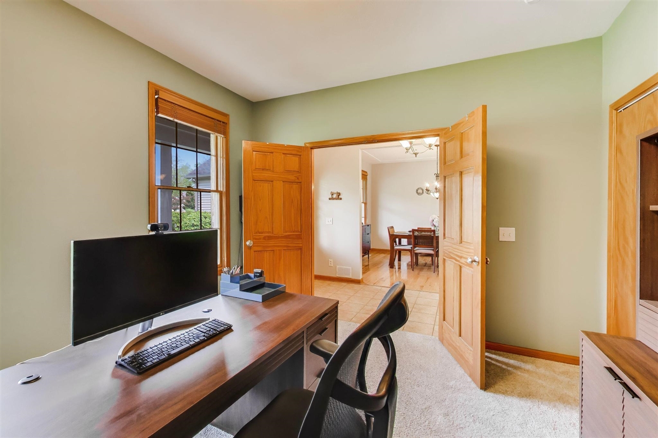 main property photo 19