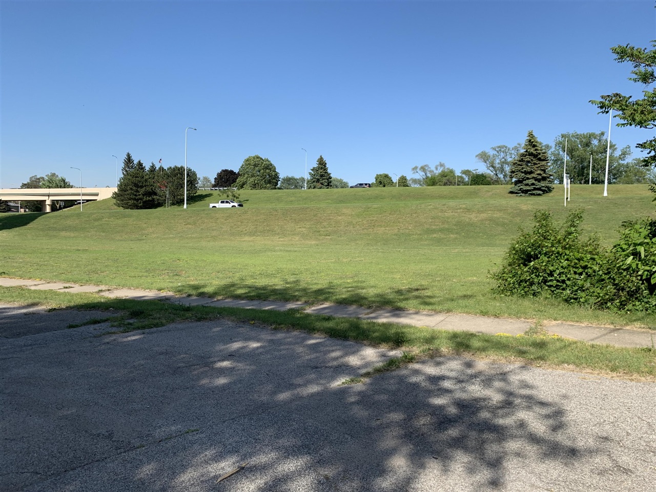 main property photo 6