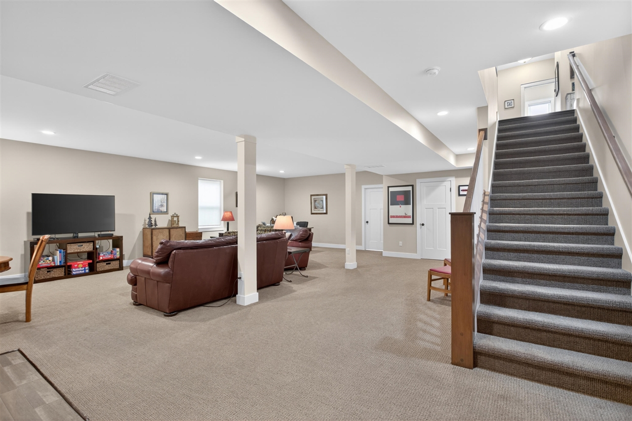 main property photo 58