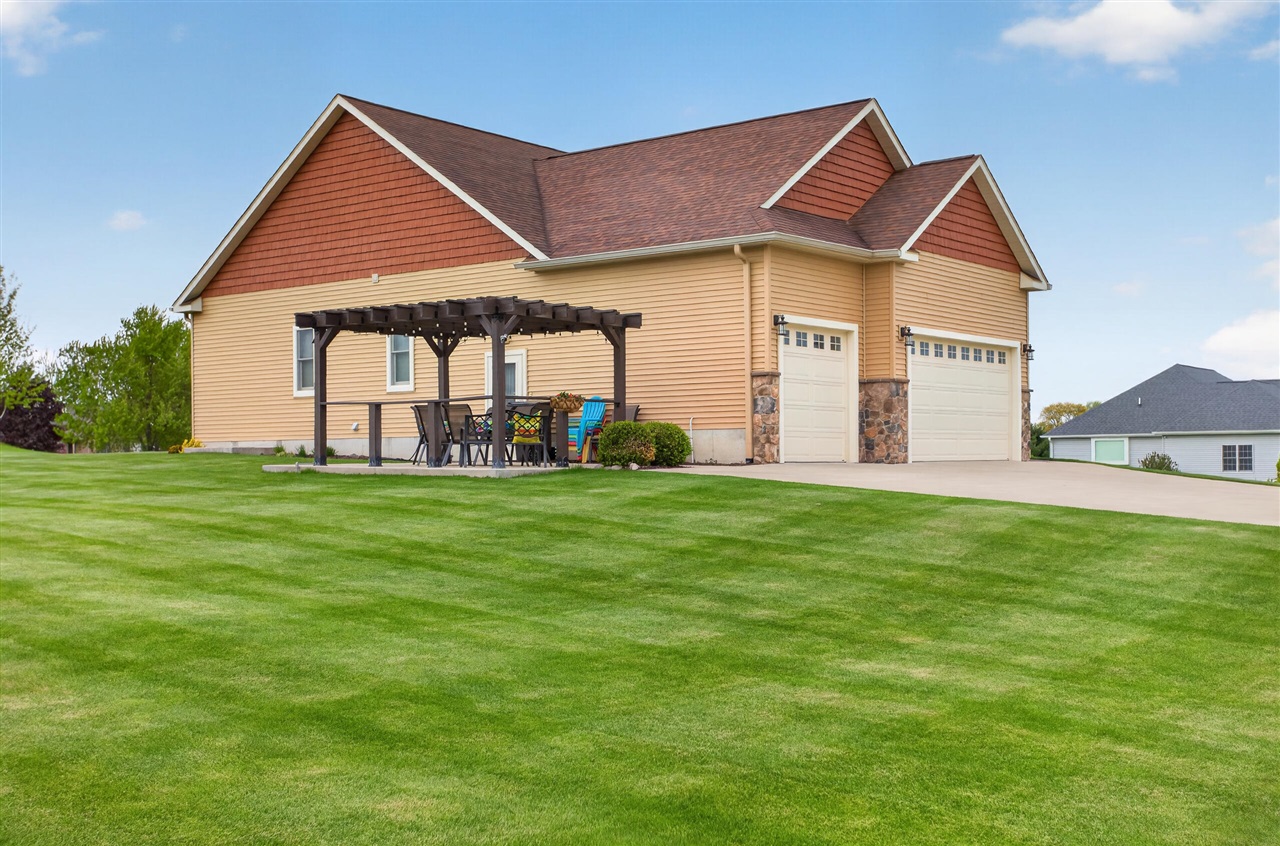 main property photo 94