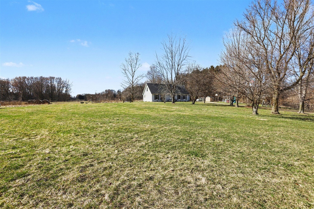 main property photo 37