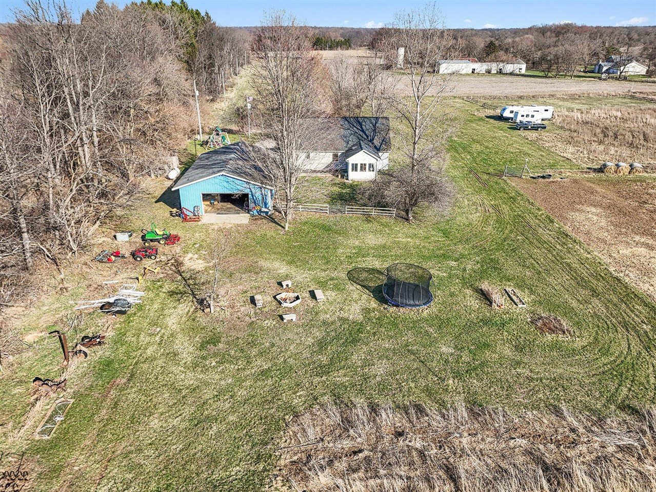 main property photo 44