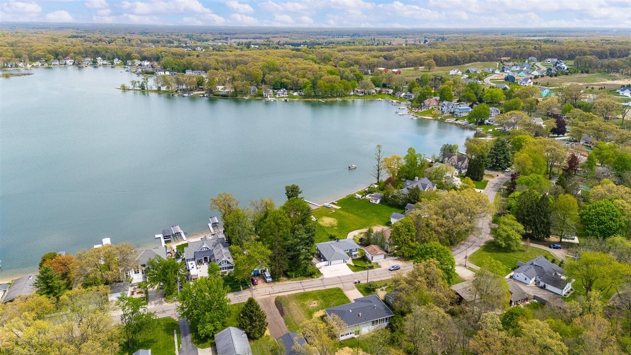 main property photo 58