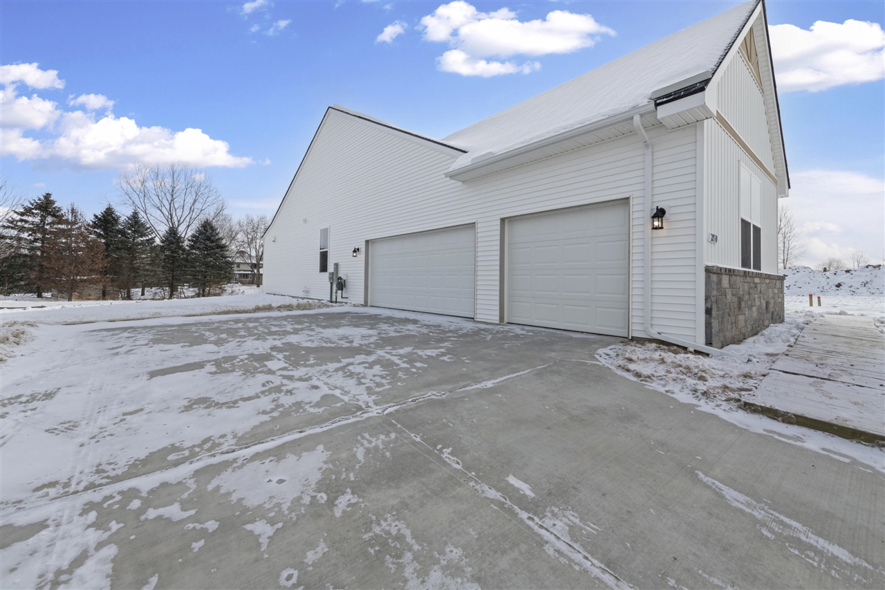 main property photo 68