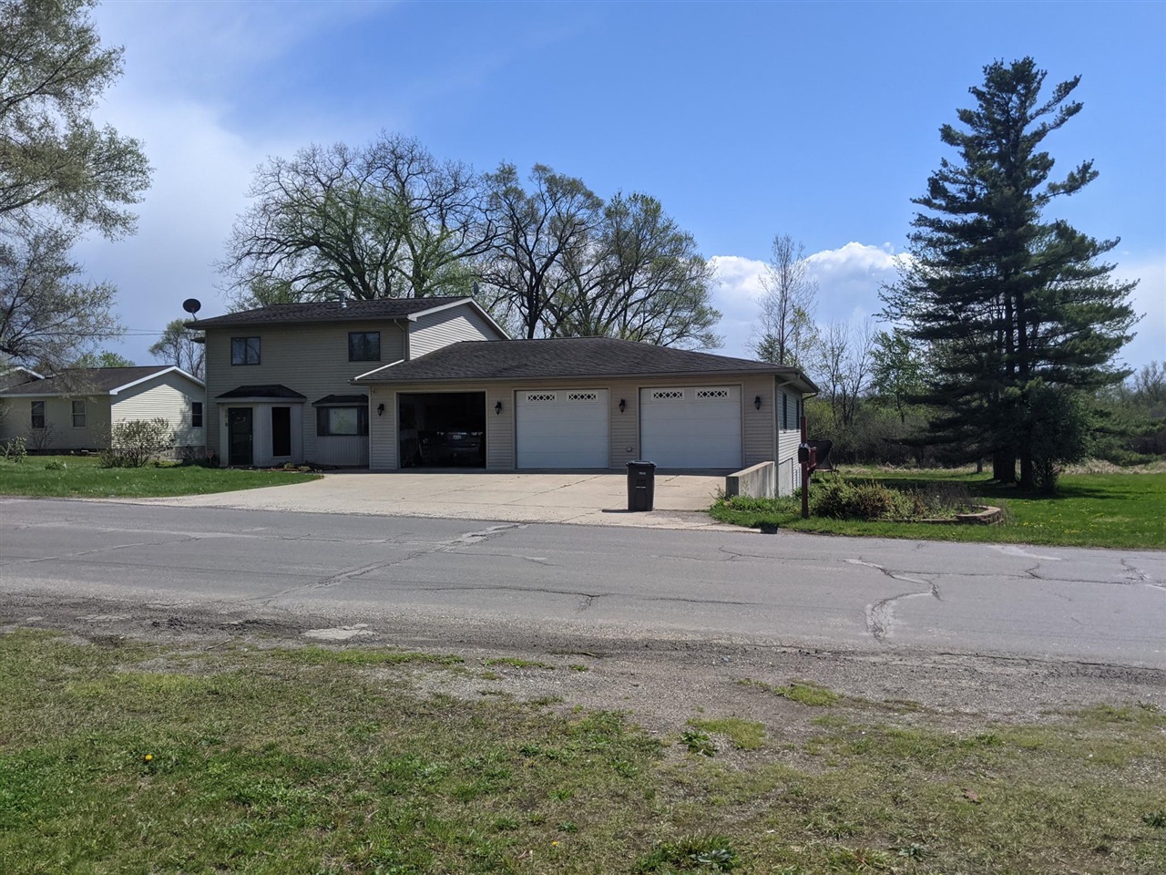 main property photo 2