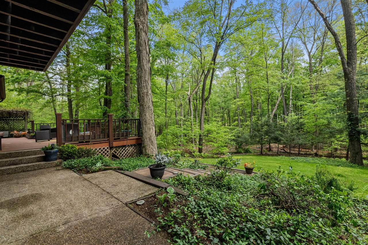 main property photo 40