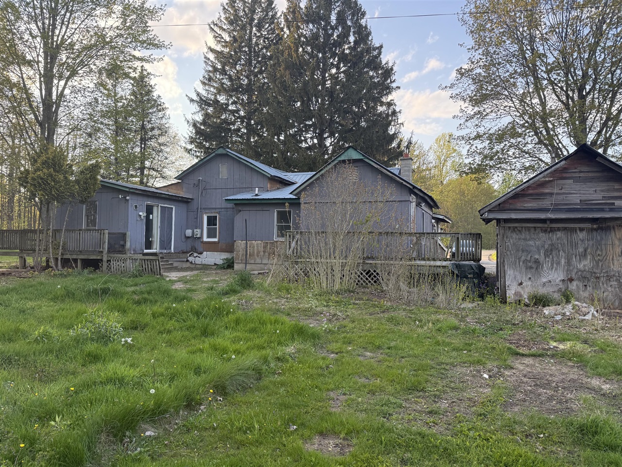 main property photo 9