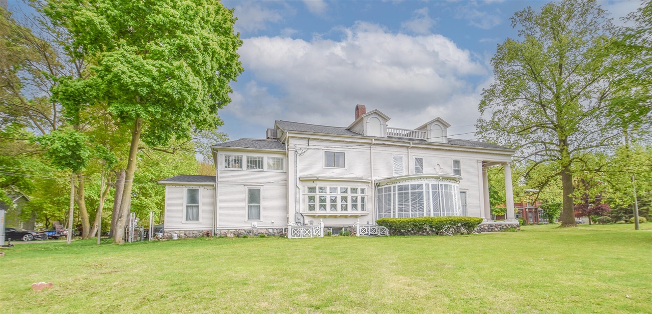 main property photo 30
