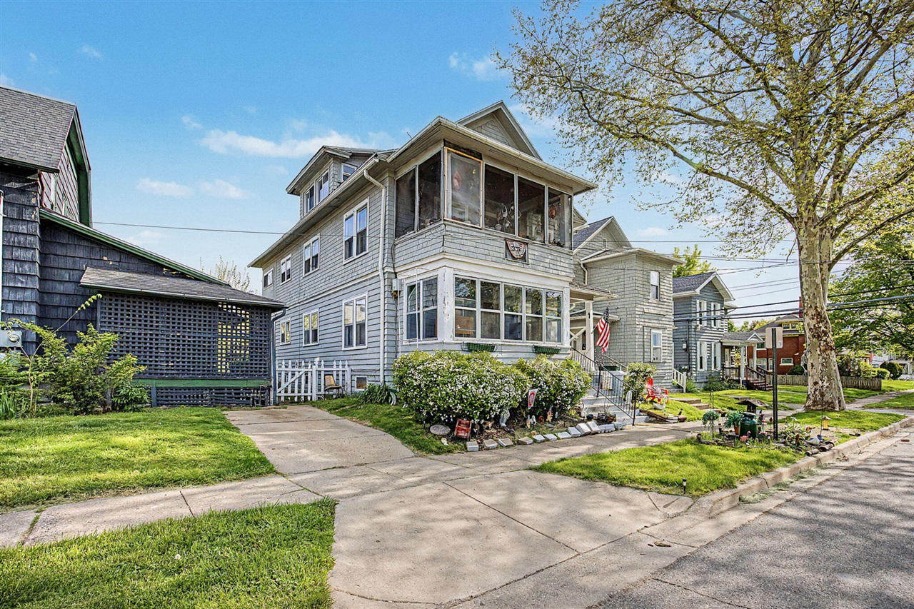 main property photo 10