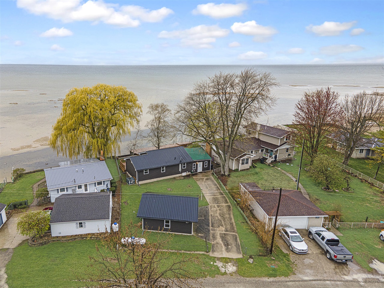main property photo 32