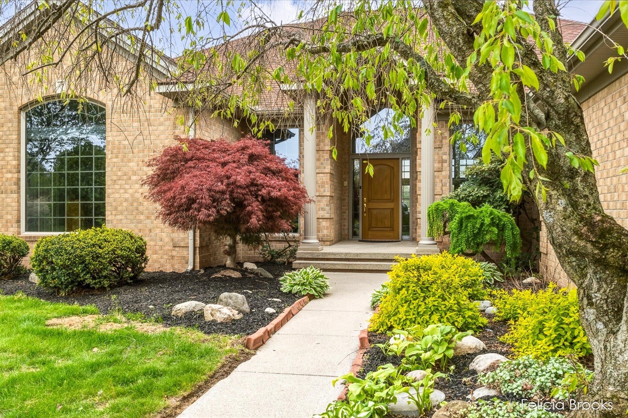 main property photo 5