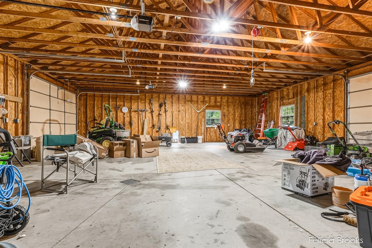main property photo 60