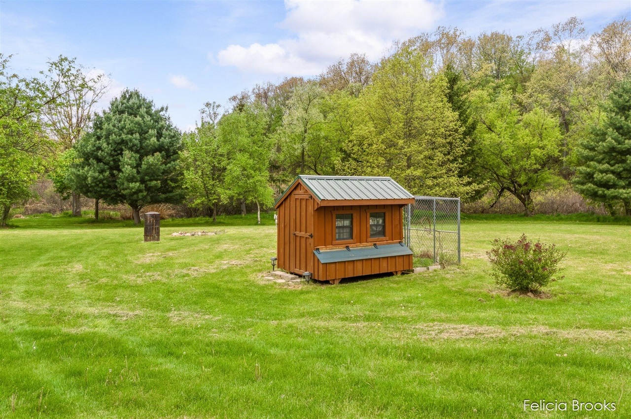main property photo 65