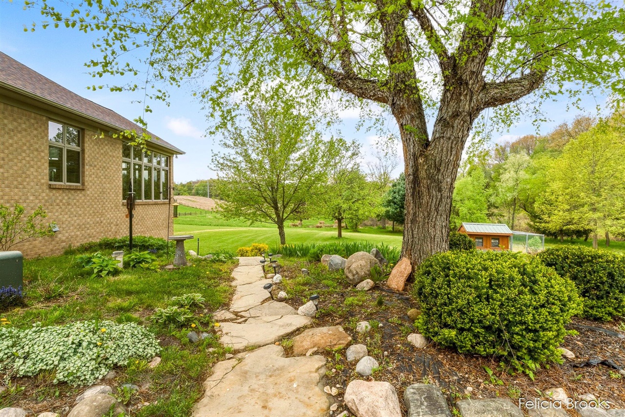 main property photo 66