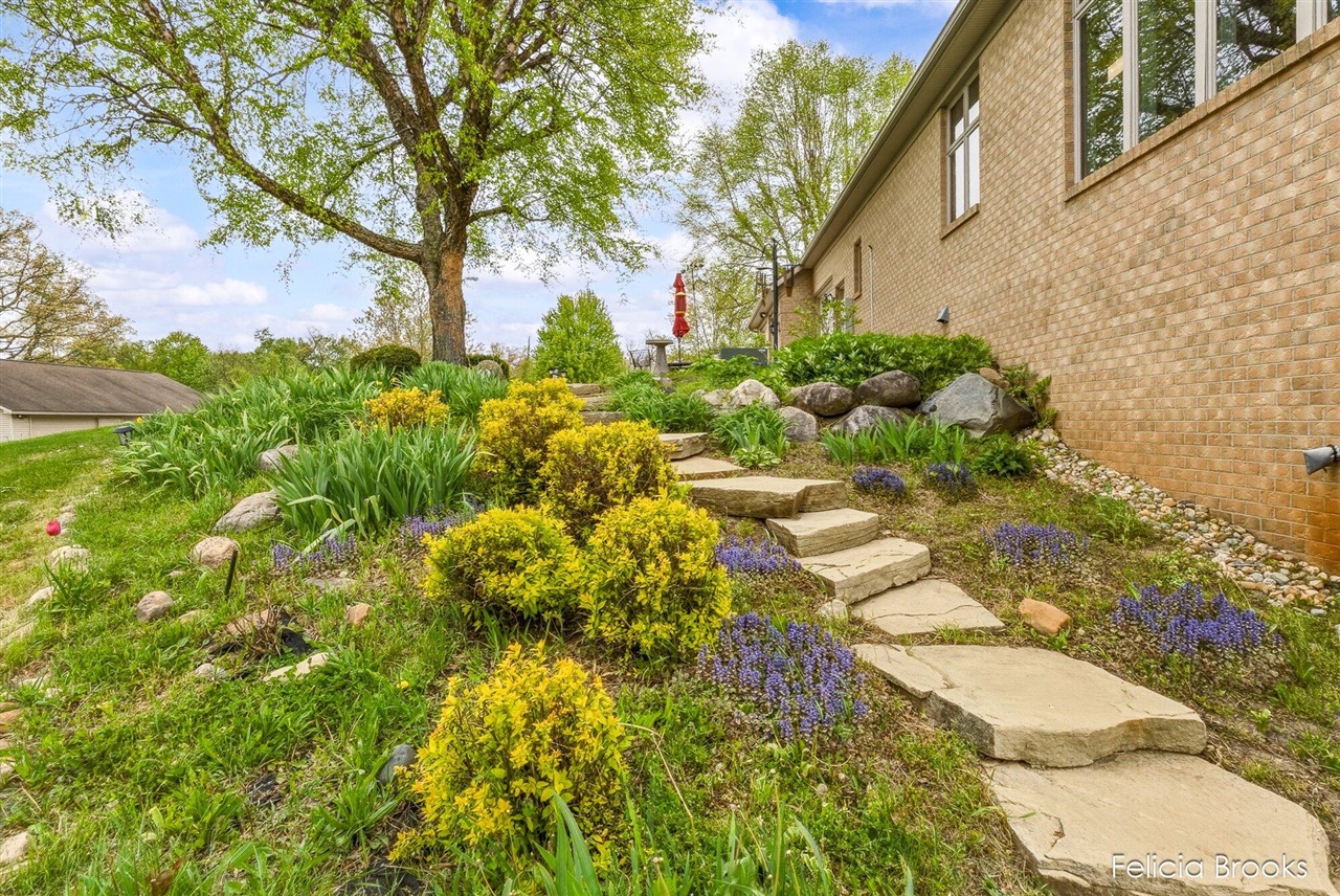 main property photo 68