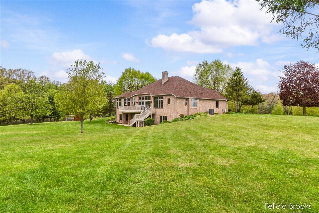 main property photo 75