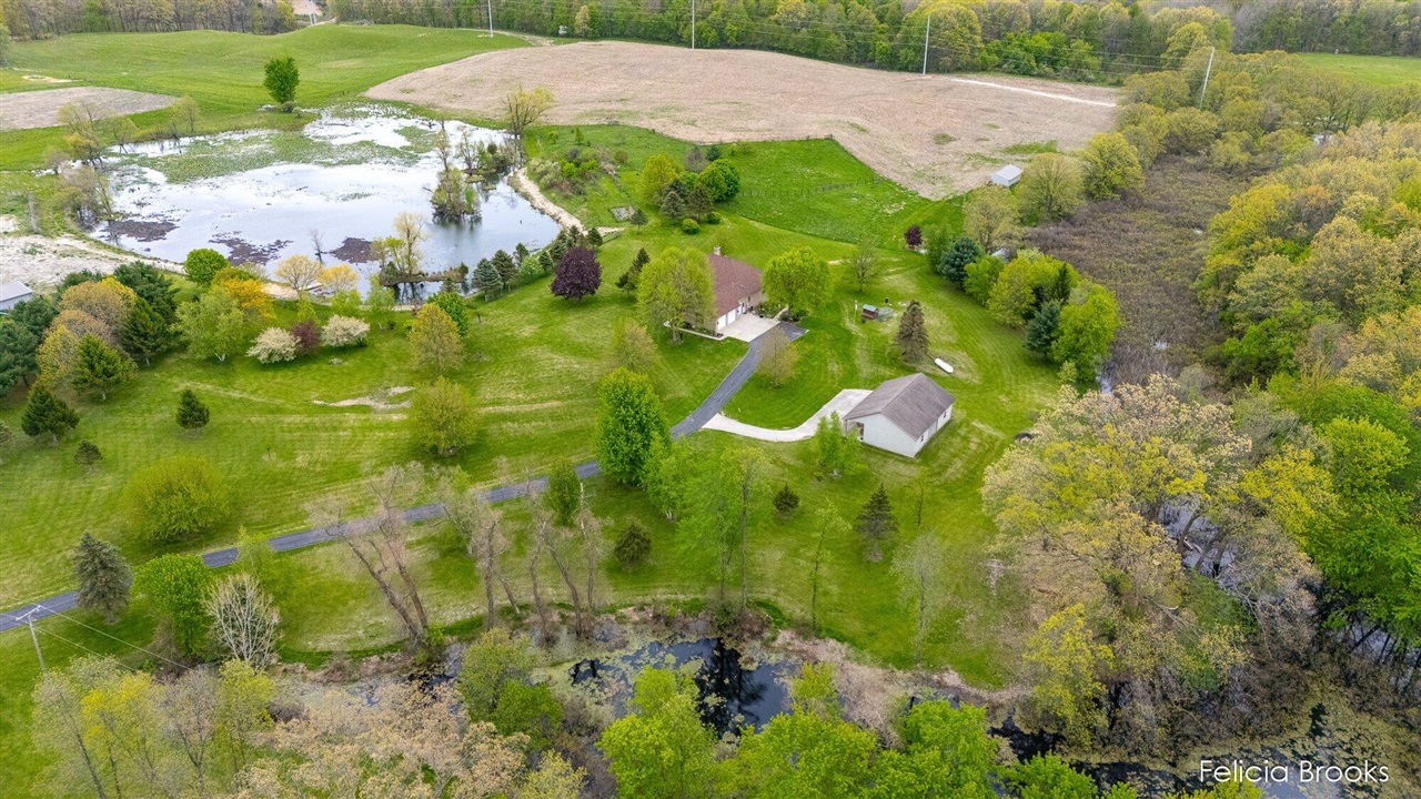 main property photo 78