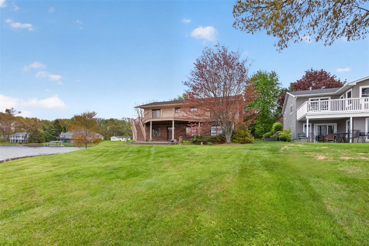 main property photo 18