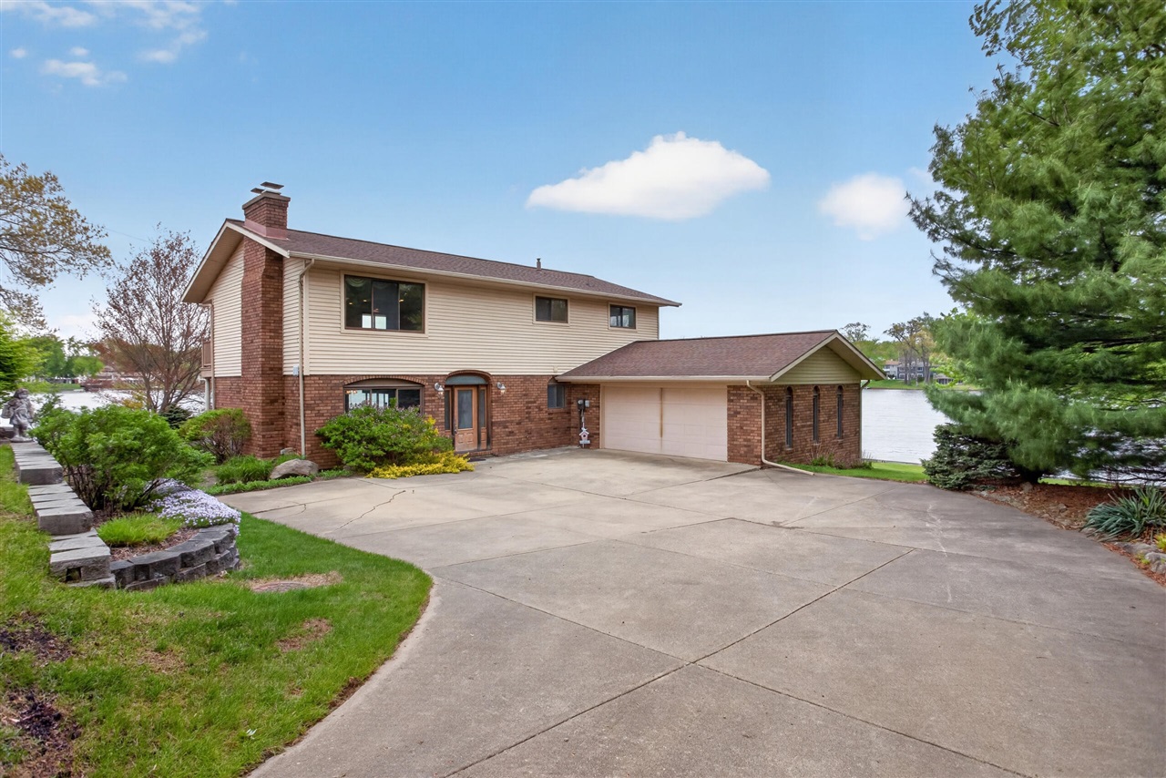 main property photo 9