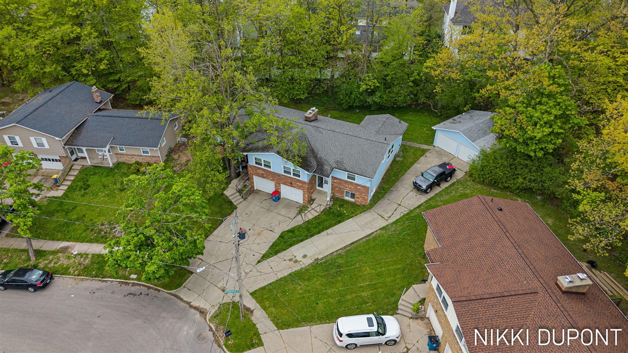 main property photo 65