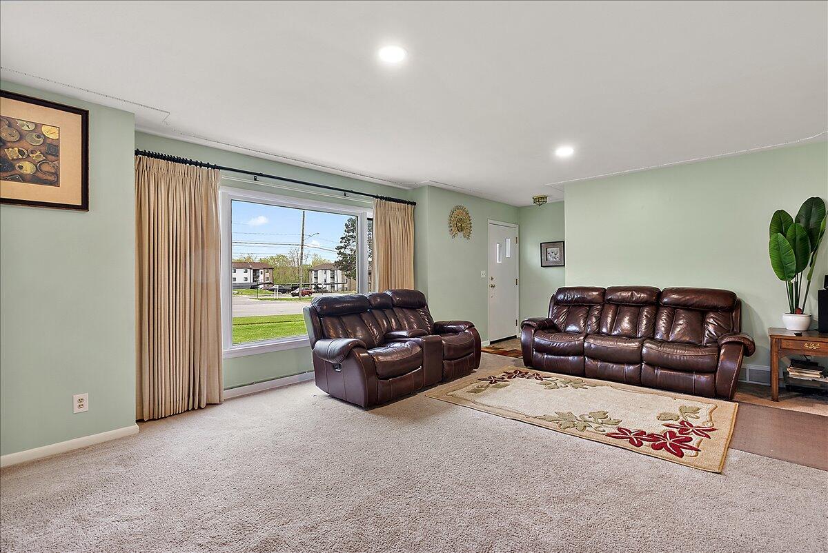 property viewer photo 11