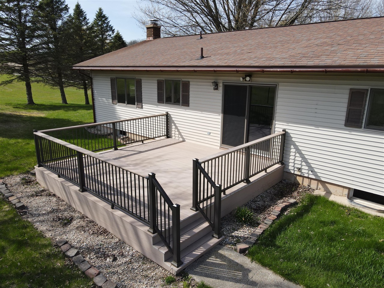 main property photo 37