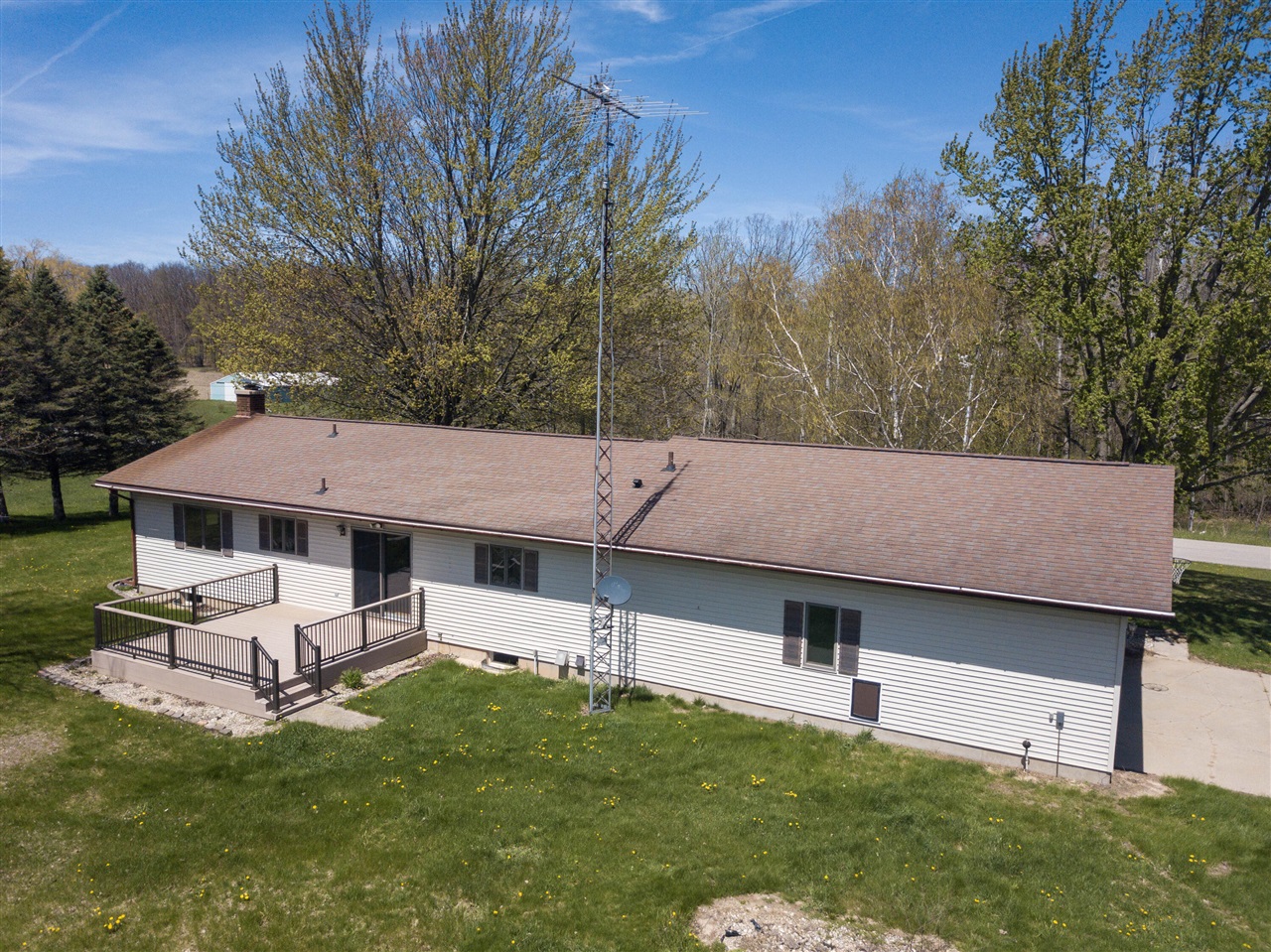 main property photo 50