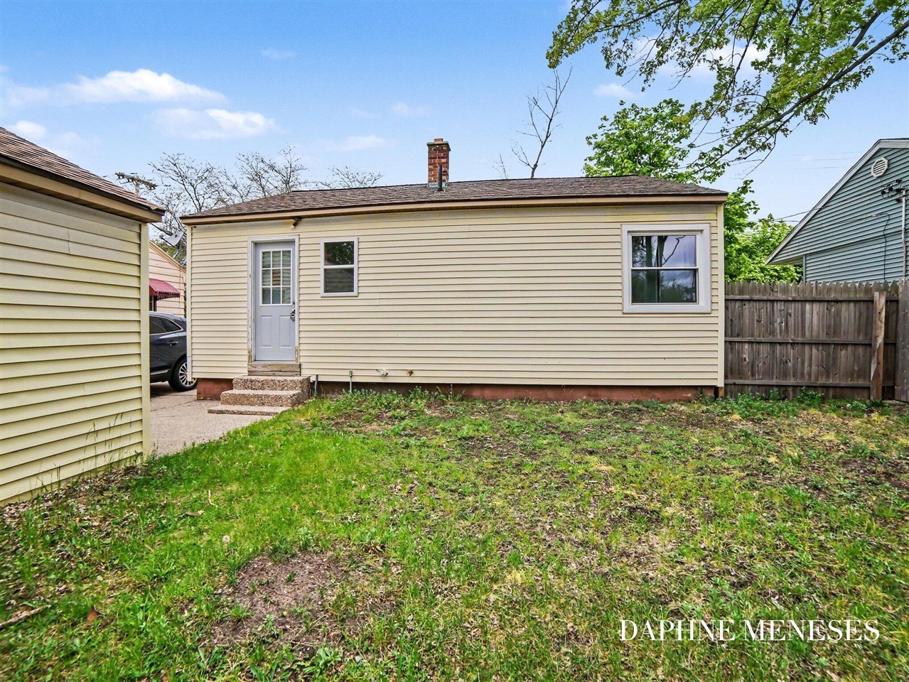 main property photo 22