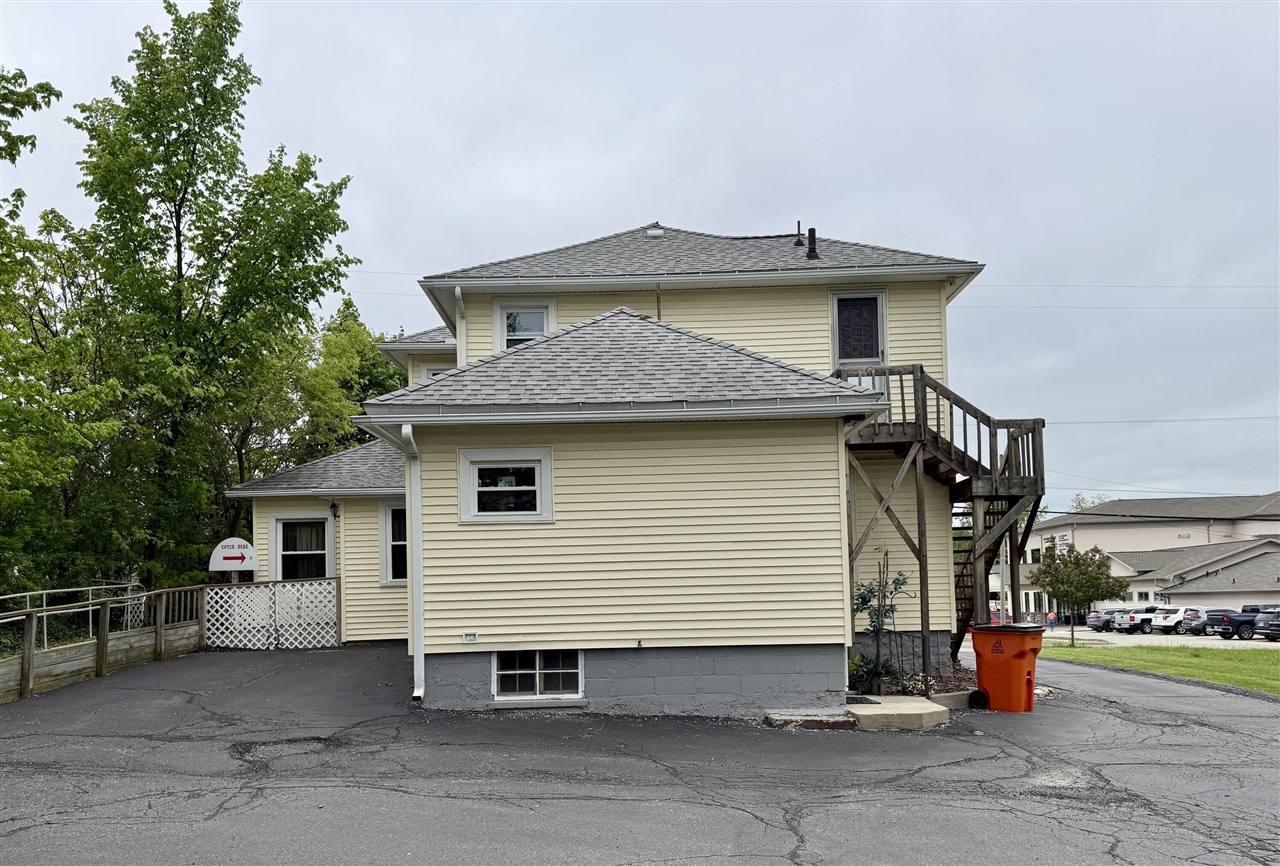 main property photo 5