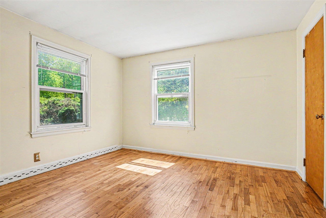 property viewer photo 12