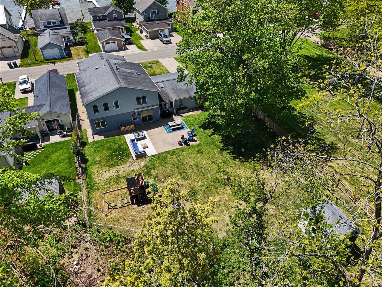 main property photo 42